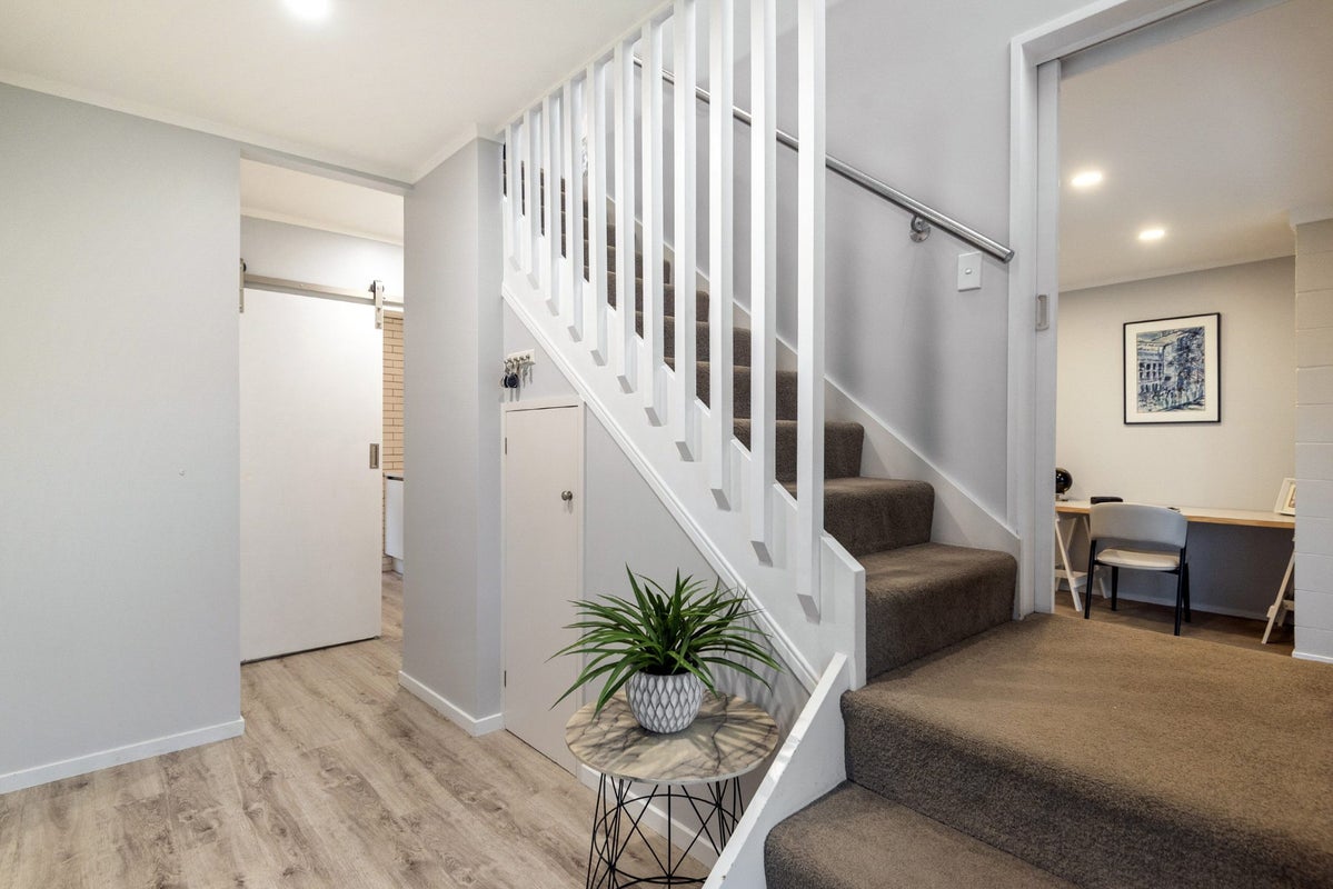 86 Porritt Avenue, Chatswood, Auckland - Carousel 2