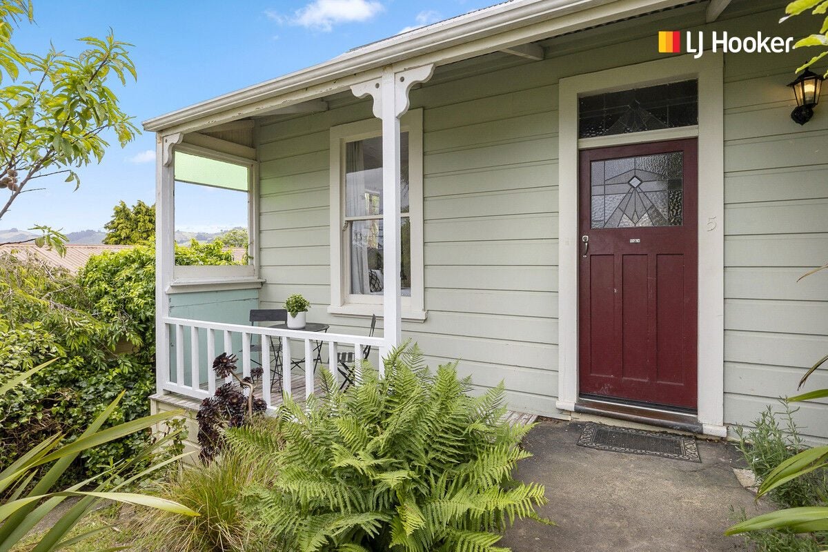 5 Constitution Street, Port Chalmers, Dunedin - Carousel 1