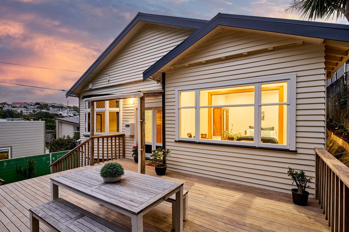 45 Waitoa Road, Hataitai, Wellington - Carousel 1