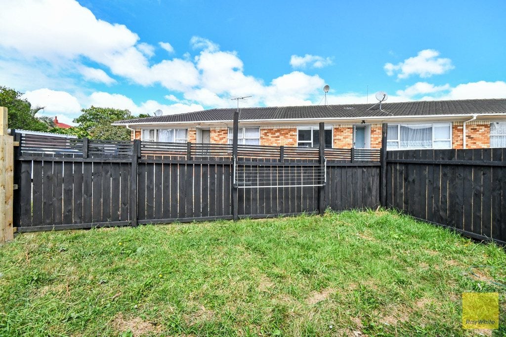 2/8 Grantham Road, Papatoetoe, Auckland - Carousel 10