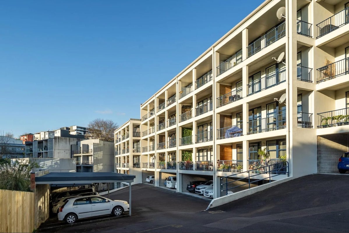 H6/19 Fleet Street, Eden Terrace, Auckland - Carousel 2