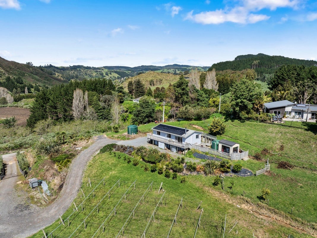84B Kaiwha Road, Welcome Bay, Tauranga - Carousel 2