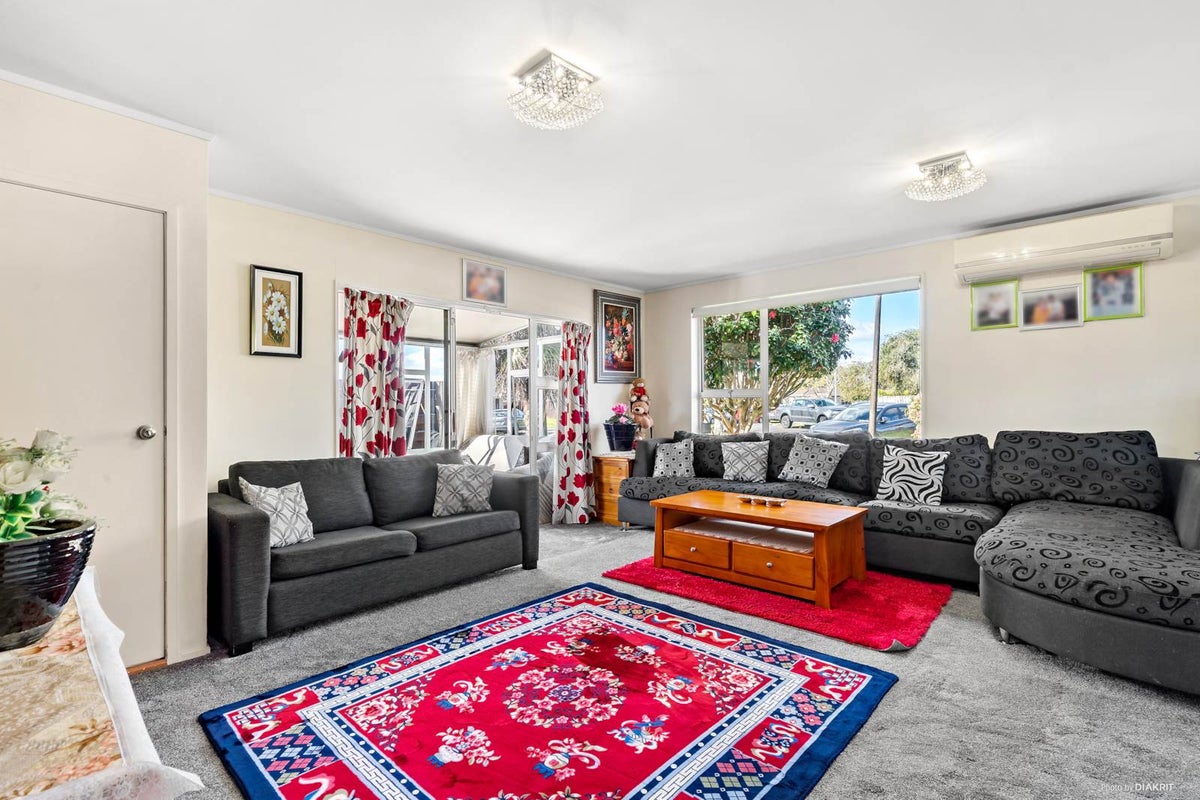 1/6 Pettit Place, Manukau, Auckland - Carousel 2