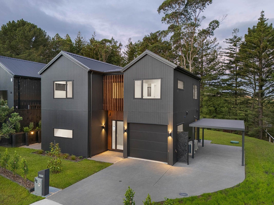 32 Ara Hills Drive, Wainui, Silverdale - Carousel 1