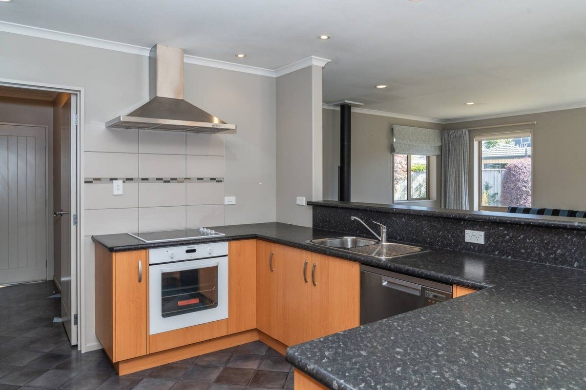 10 Pelorus Place, Redwoodtown, Blenheim - Carousel 2