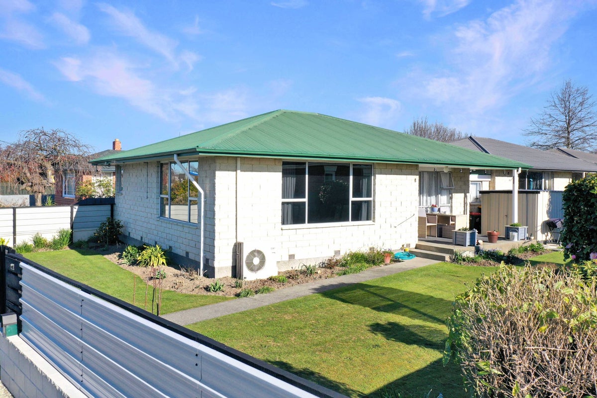 1/38 Princes Street, Netherby, ASHBURTON - Carousel 1