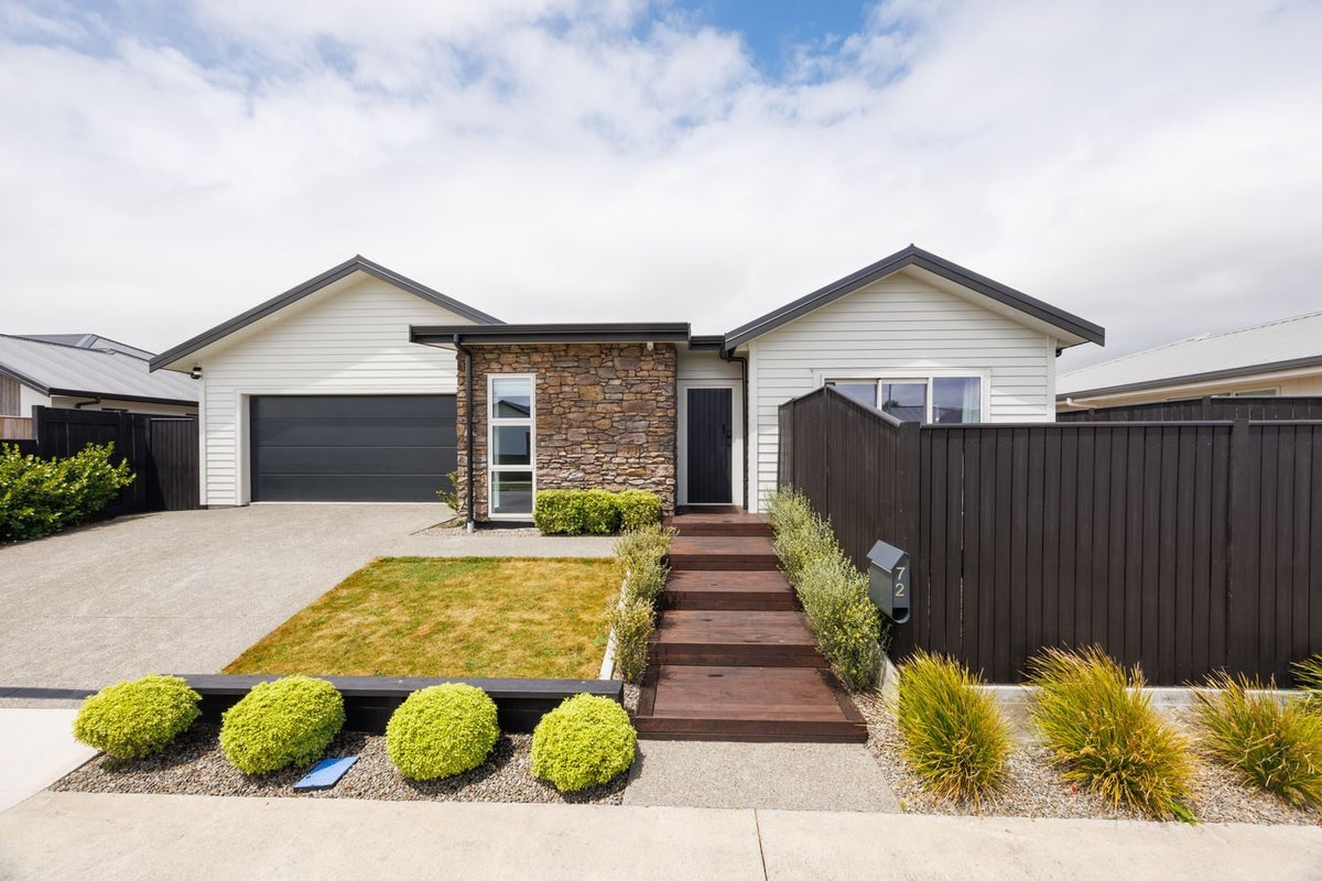 72 Freedom Drive, Kelvin Grove, Palmerston North - Carousel 31