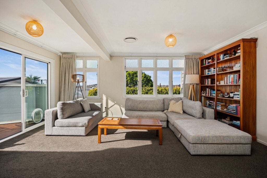 1 Highland Road, Mount Albert, Auckland - Carousel 2