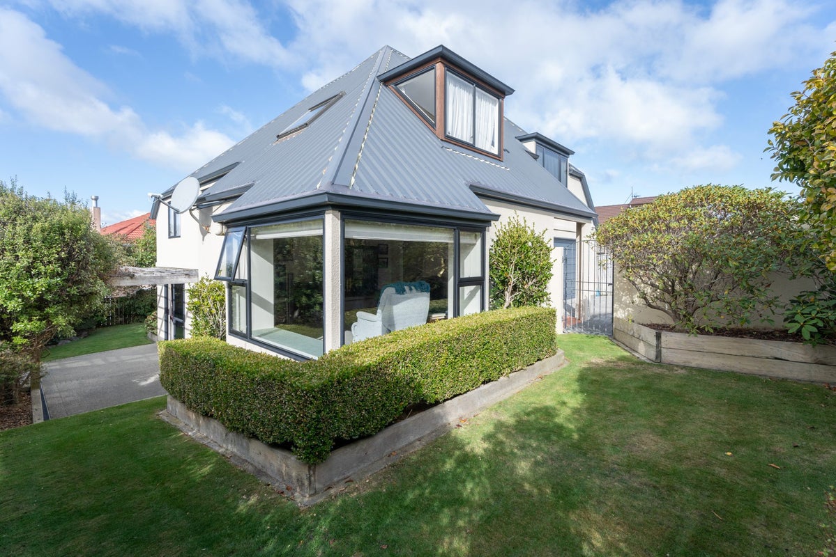 157 Westchester Drive, Churton Park, Wellington - Carousel 1