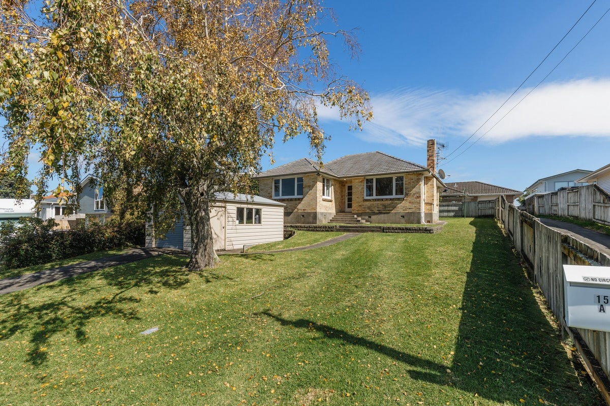 15A Pine Avenue, Otumoetai, Tauranga - Carousel 1