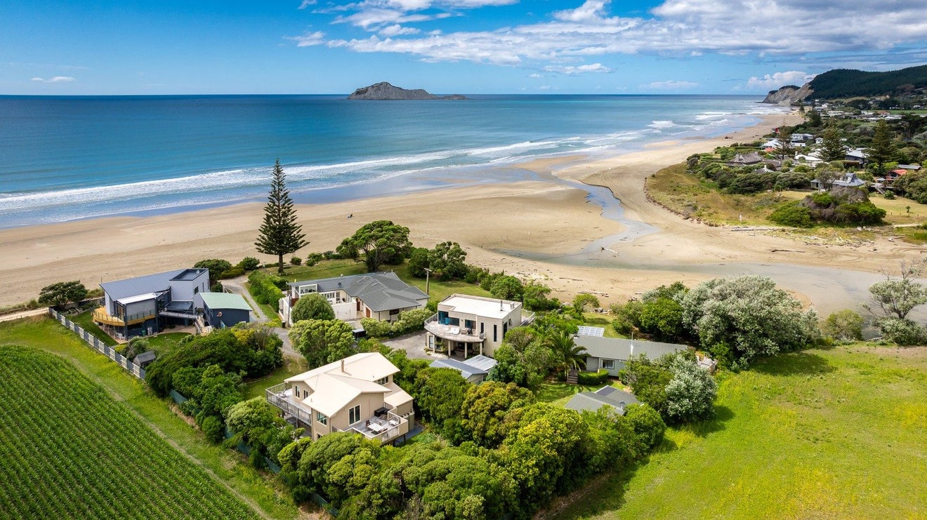 106 Tiakitai Road, Waimarama, Havelock North - Carousel 2