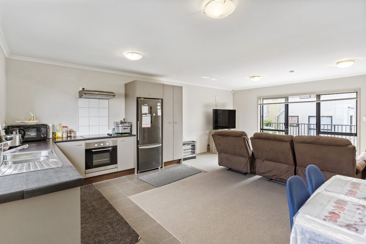 65/172 Mcleod Road, Te Atatu South, Auckland - Carousel 2