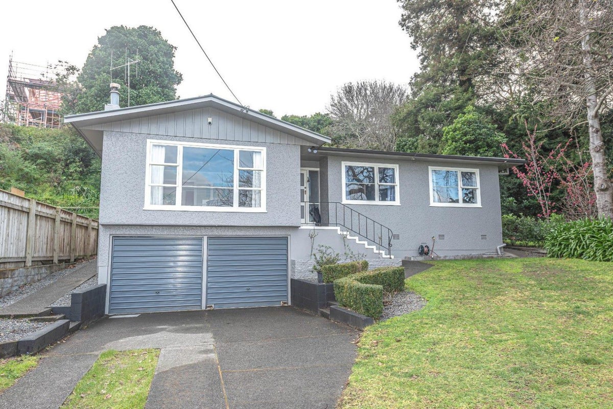 28 Bristow Street, Saint Johns Hill, Whanganui - Carousel 1