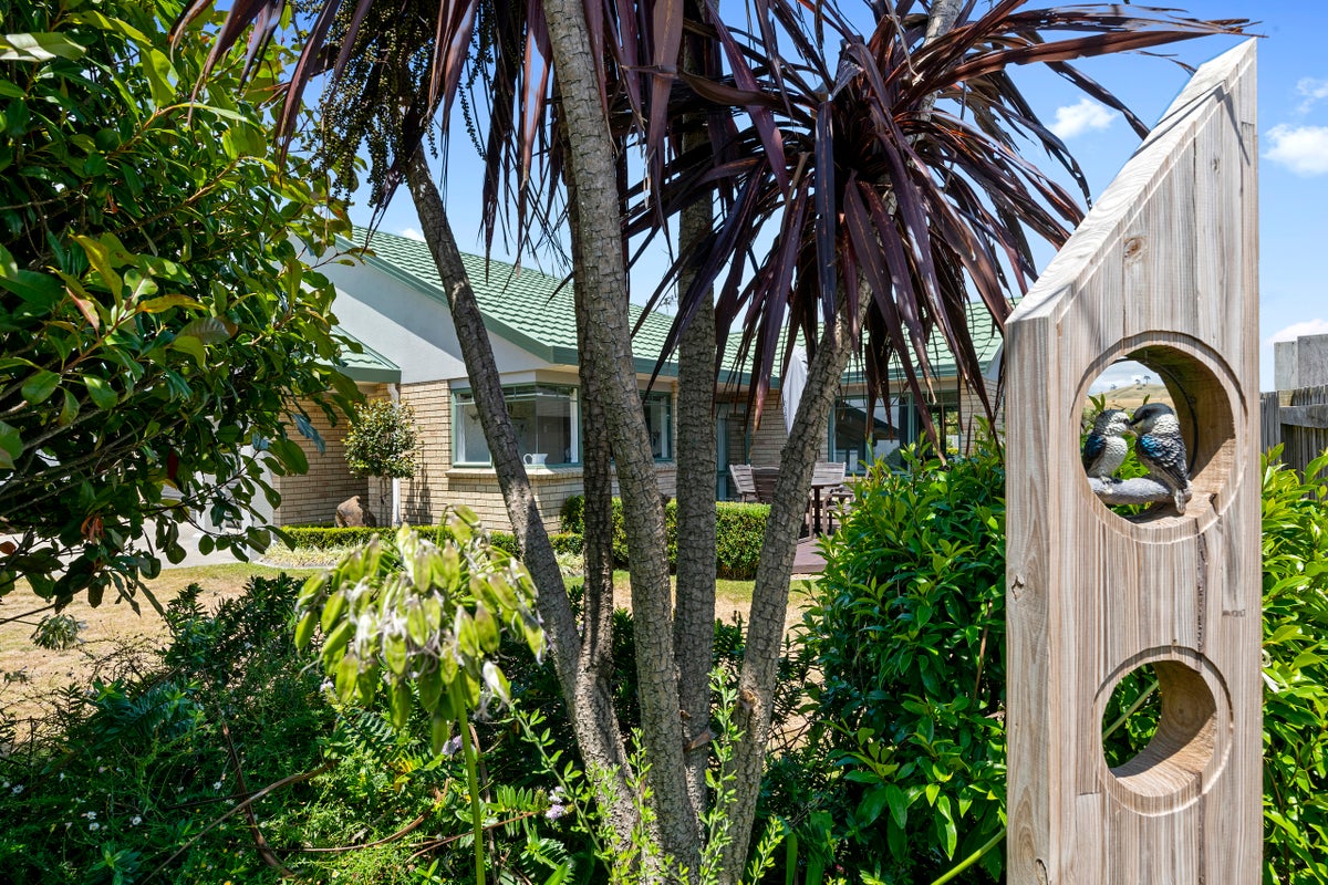55 Corinth Grove, Papamoa Beach, Papamoa - Carousel 1