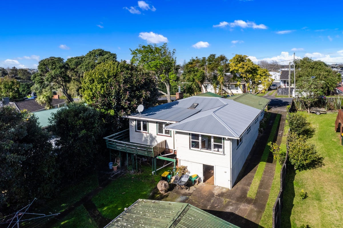 73 Miller Road, Mangere Bridge, Auckland - Carousel 1