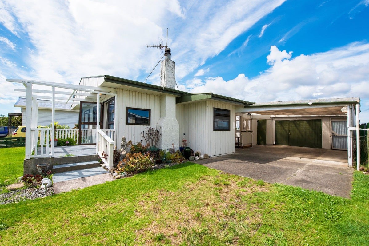 6 Seabury Avenue, Foxton Beach, Foxton - Carousel 1
