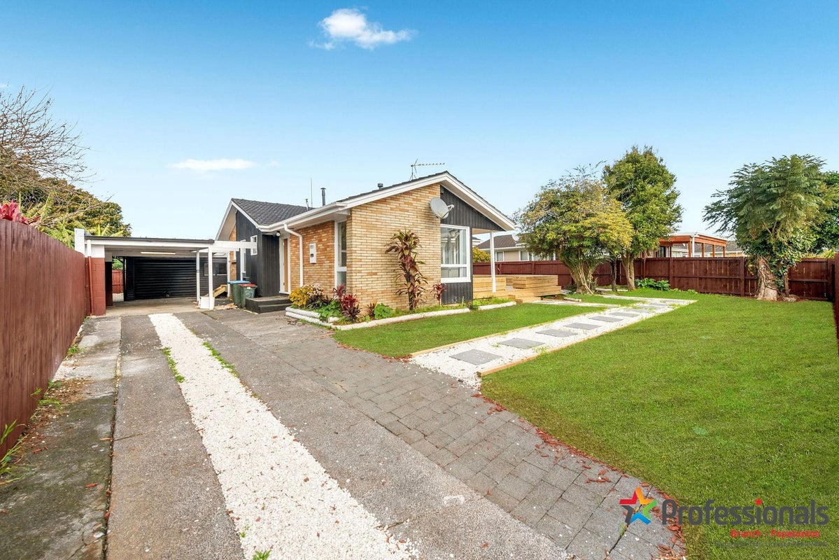 39 Cottingham Crescent, Mangere East, Auckland - Carousel 12