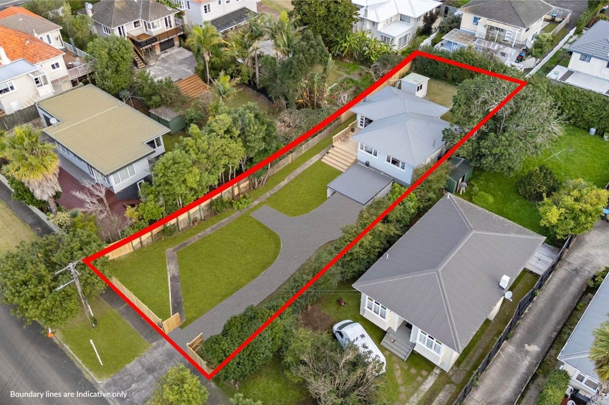 2 Hampstead Road, Sandringham, Auckland - Carousel 1
