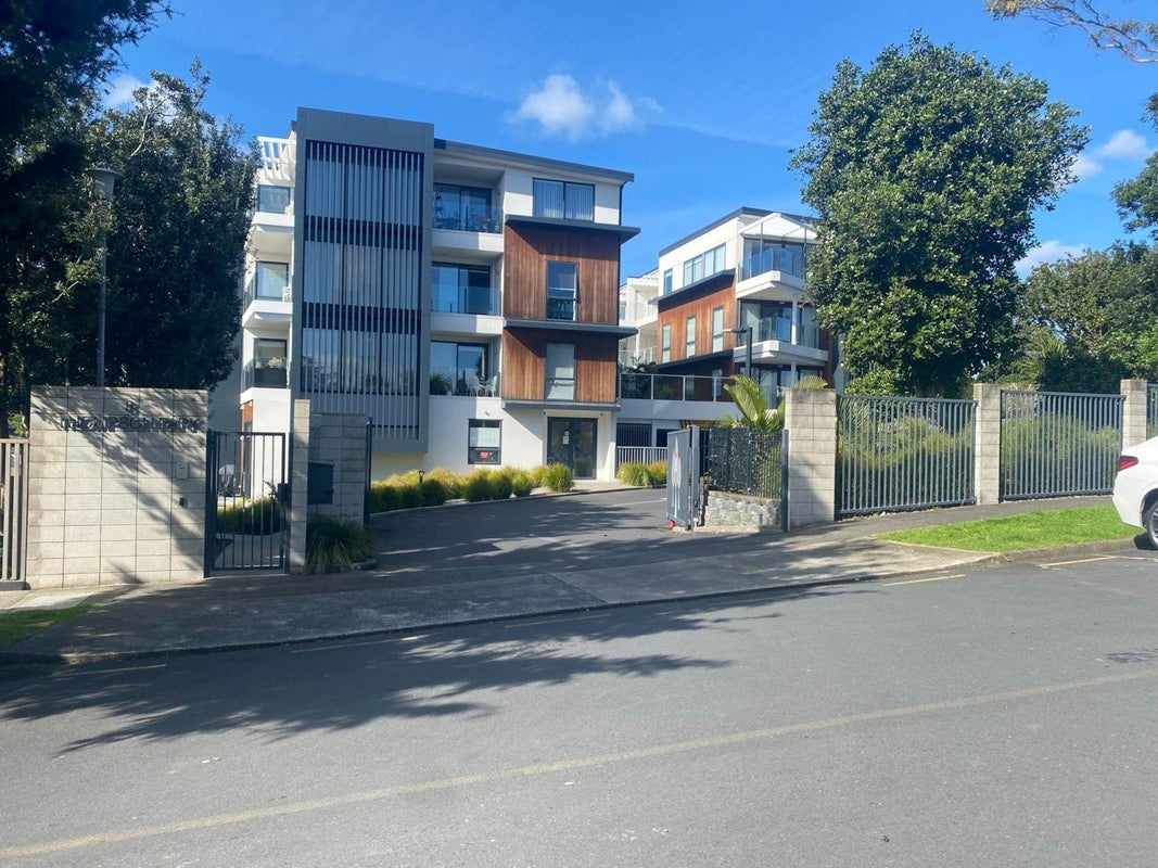 7/8 Thompson Park Road, Mount Wellington, Auckland - Carousel 1