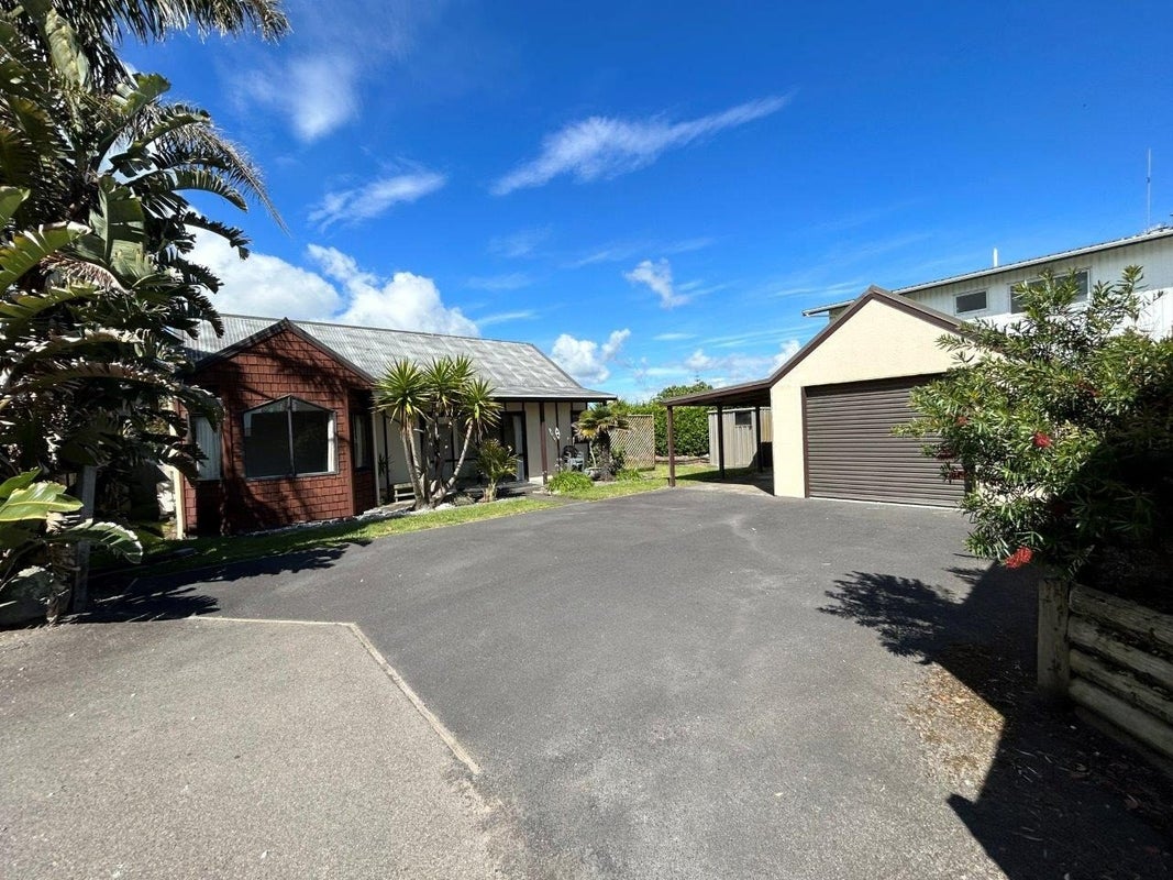 698B Papamoa Beach Road, Papamoa Beach, Papamoa - Carousel 1