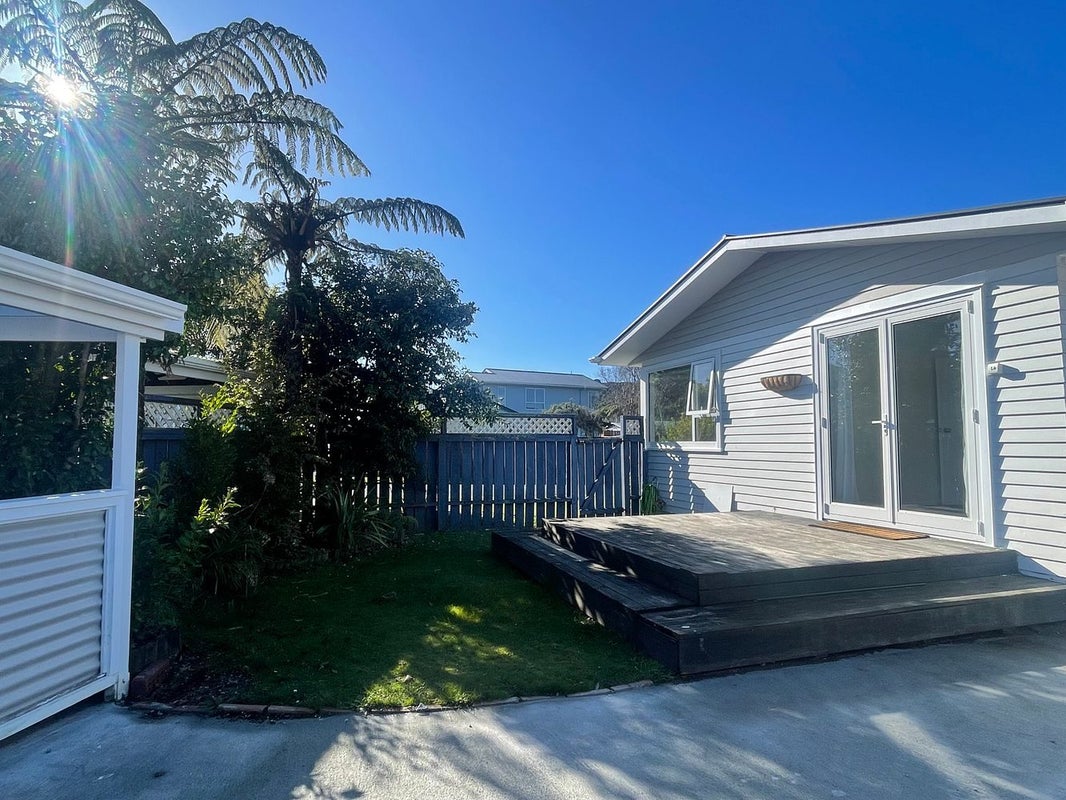 1 Momona Street, Wainuiomata, Lower Hutt - Carousel 19