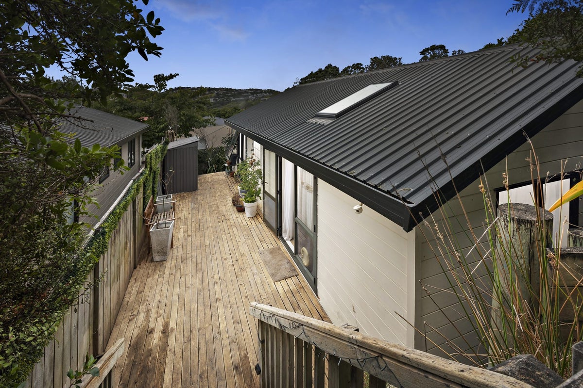 114 Broderick Road, Johnsonville, Wellington - Carousel 1