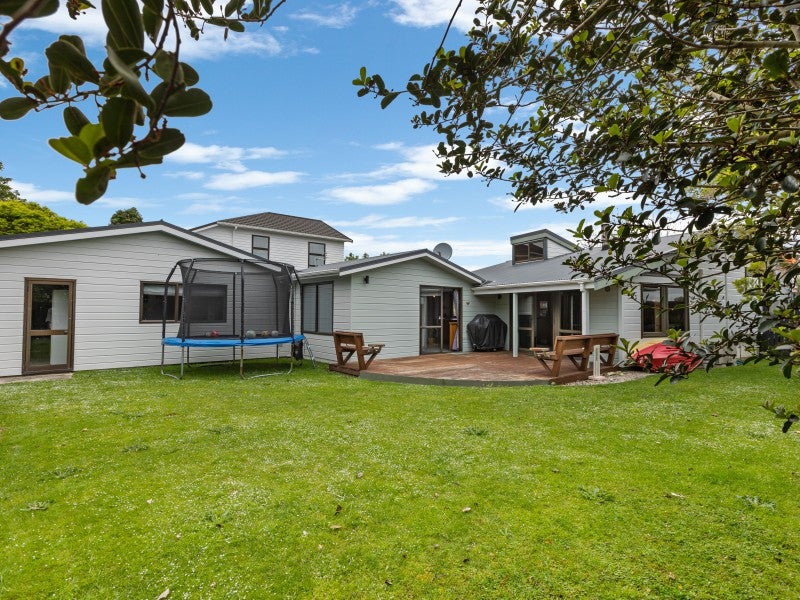 47 Branch Road, Highlands Park, New Plymouth - Carousel 1
