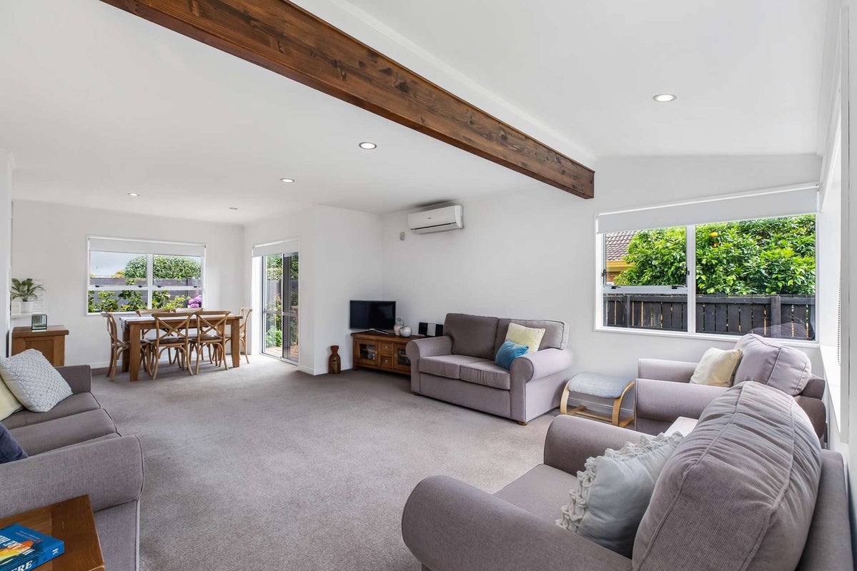 2/17 Beach Road, Pahurehure, Papakura - Carousel 2