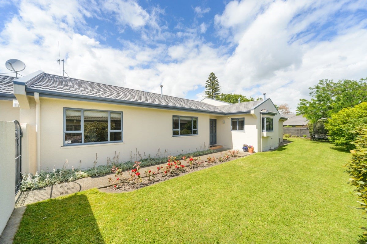 100 Summerhill Drive, Fitzherbert, Palmerston North - Carousel 29