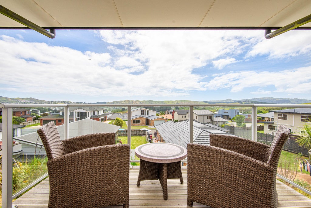 105 Woodridge Drive, Woodridge, Wellington - Carousel 2
