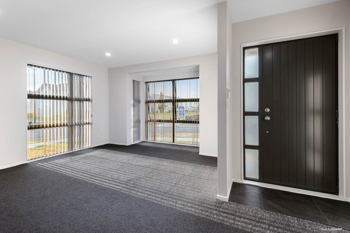 11 Soaring Bird Drive, Takanini, Auckland - Carousel 2