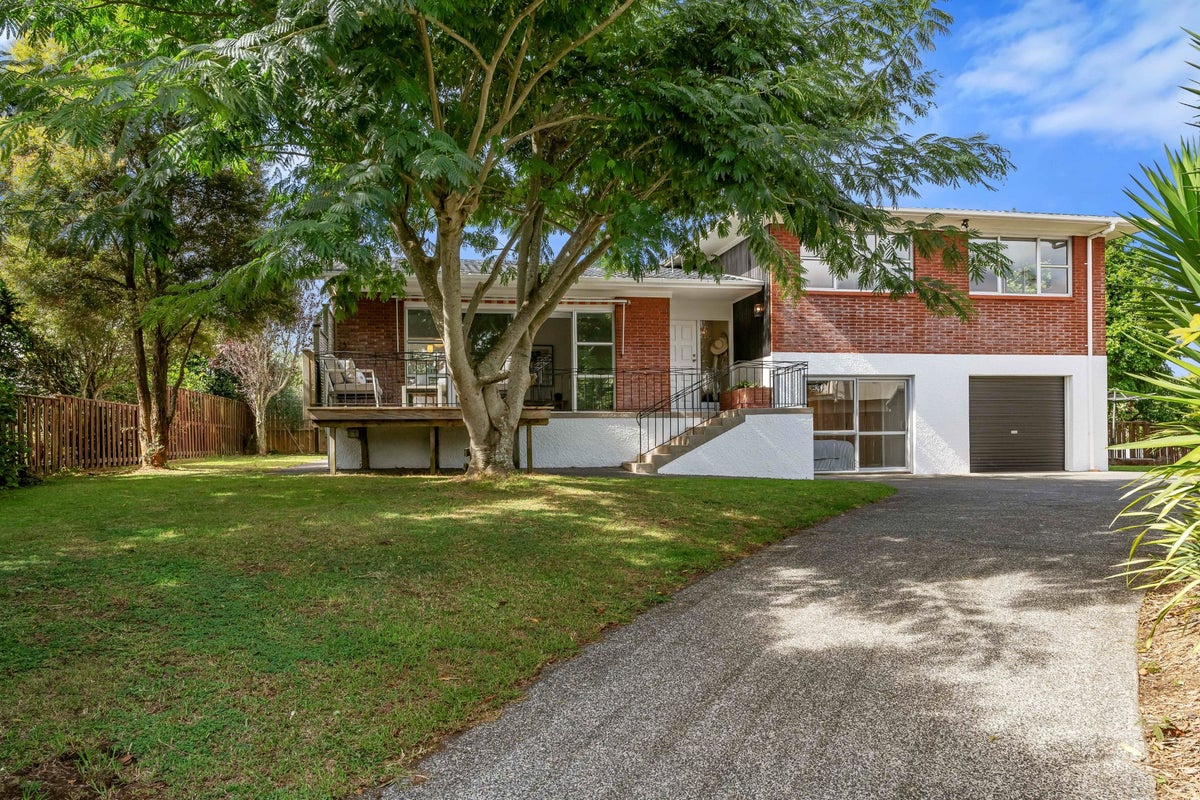 60 Fisher Terrace, Kamo, Whangarei - Carousel 1
