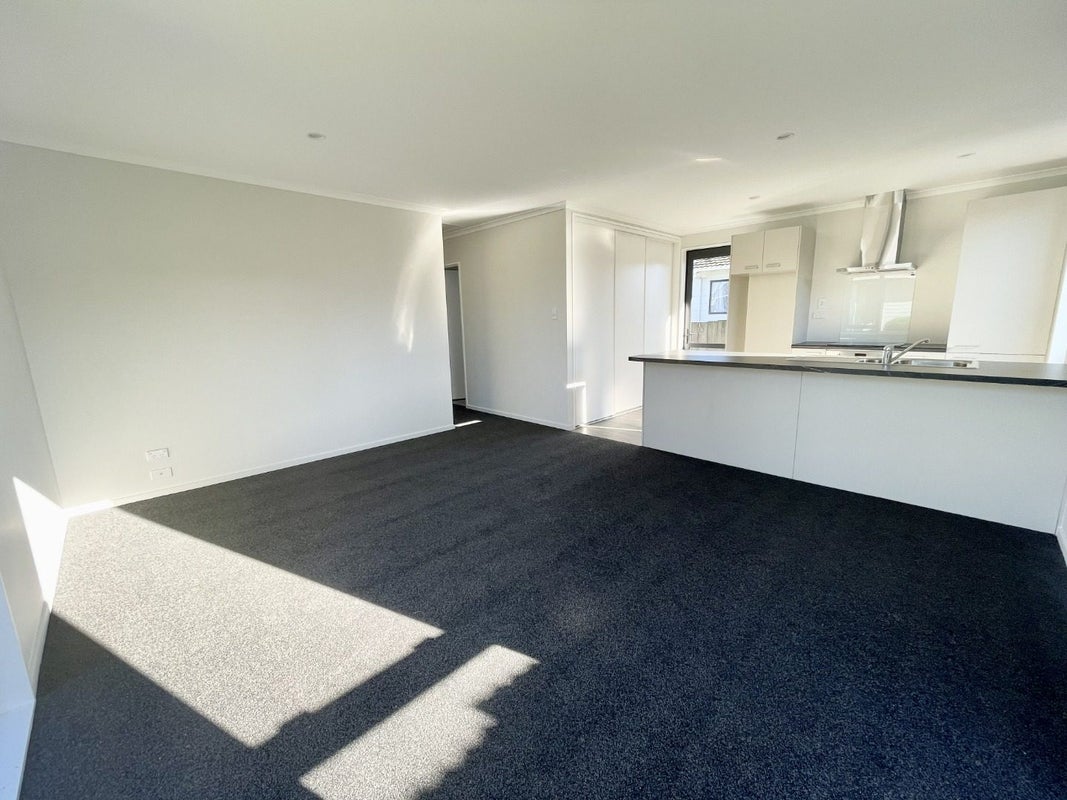 12A Jenkins Place, Manurewa East, Auckland - Carousel 1