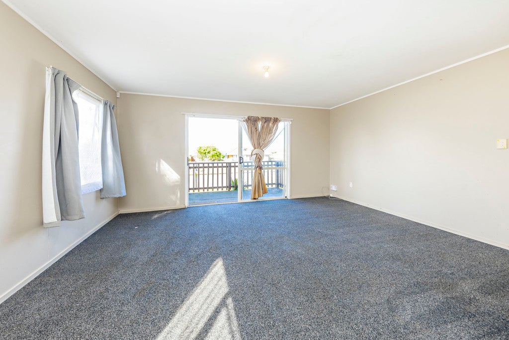 1/43 Trimdon Street, Randwick Park, Auckland - Carousel 2