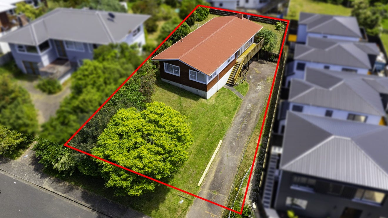 7 Cheryl Place, Hillcrest, Auckland - Carousel 1