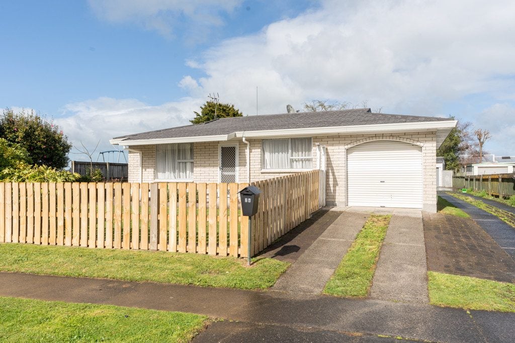 26 Odlin Crescent, Nawton, Hamilton - Carousel 1