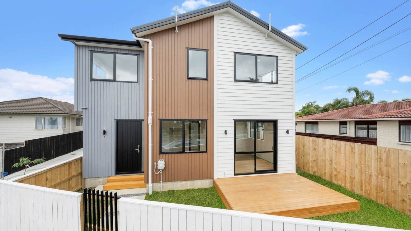 1/33 Colwill Road, Massey, Auckland - Carousel 1
