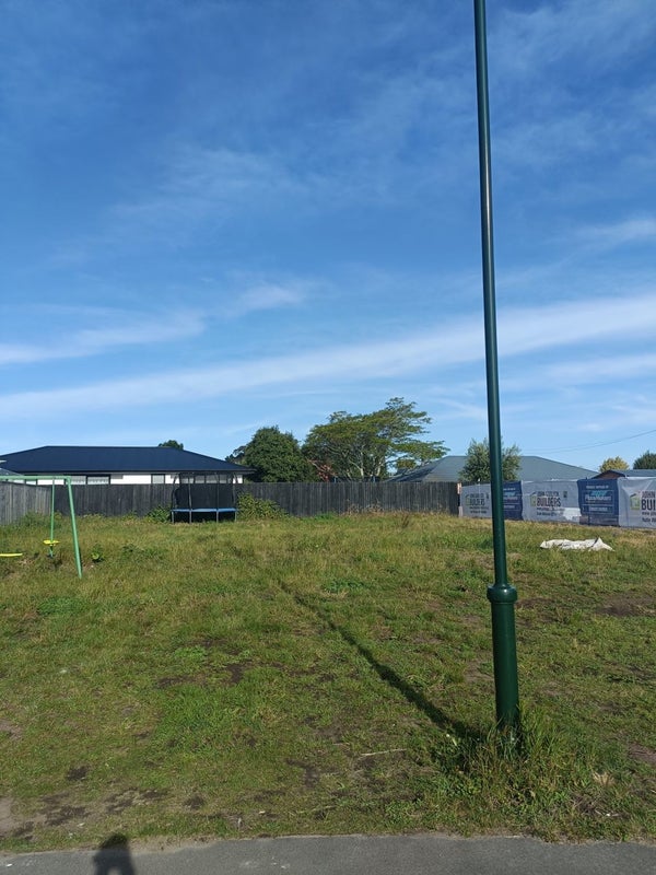 27 Nederland Avenue, Burwood, Christchurch - Carousel 1