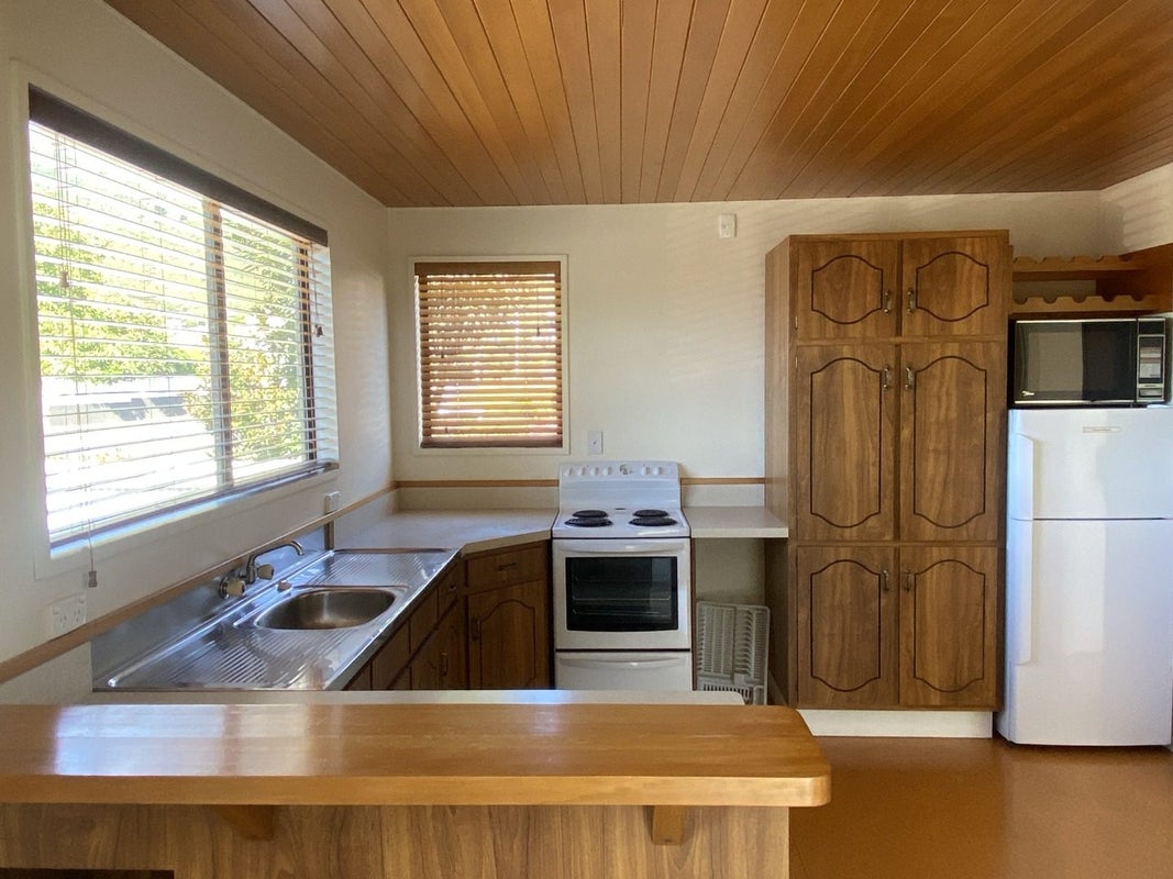 4A Beach Road, Waikawa, Picton - Carousel 2