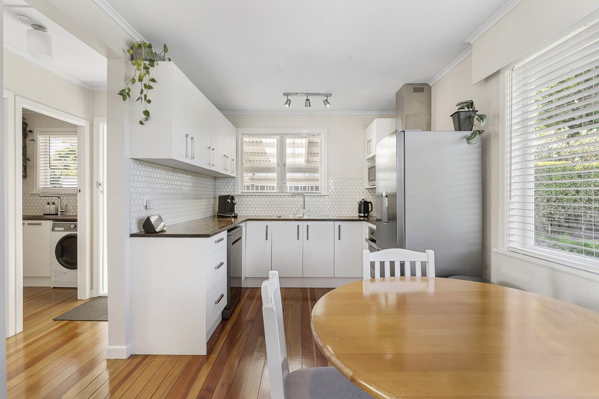 2/196 Great North Road, Glendene, Auckland - Carousel 2