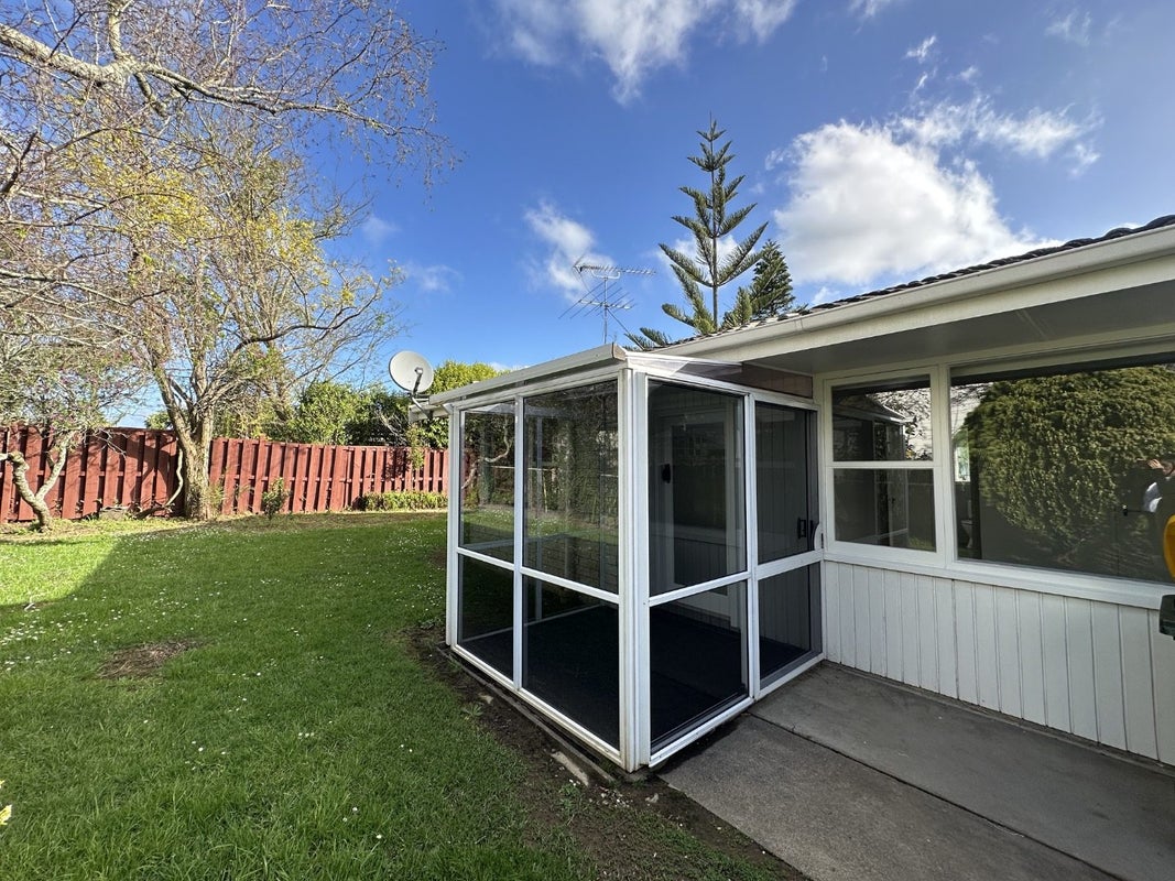 2/375  Pakuranga Road, Pakuranga, Manukau City, Auckland - Carousel 2