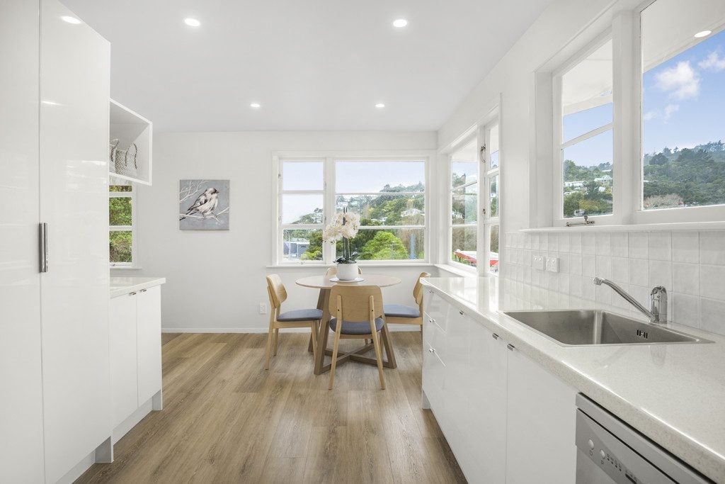 8A Stokes Valley Road, Stokes Valley, Lower Hutt - Carousel 2