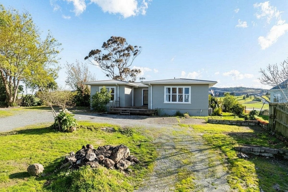 4 Clark Mcconachy Place, Raumanga, Whangarei - Carousel 1