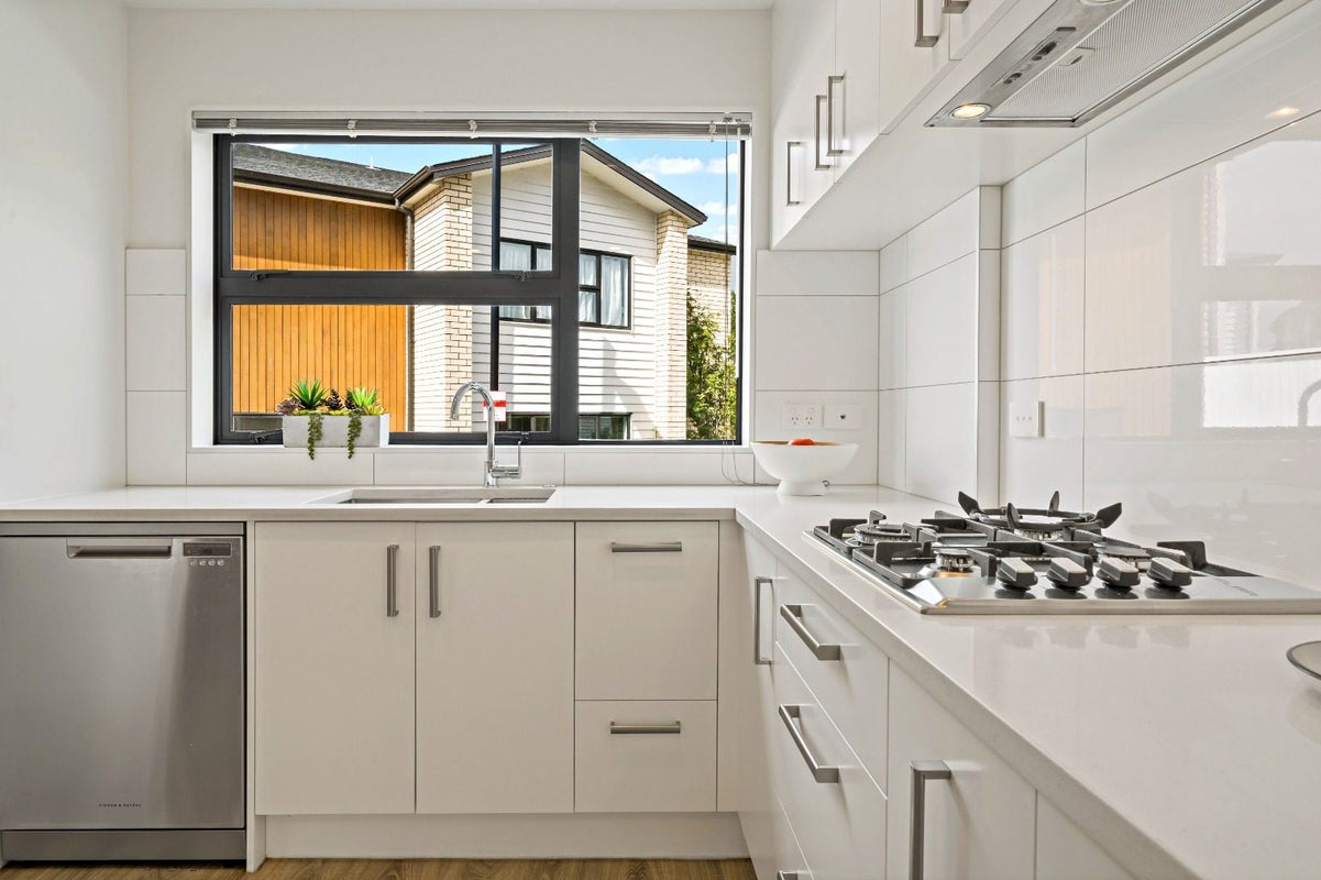 44 Ti Kouka Lane, Sandringham, Auckland - Carousel 2