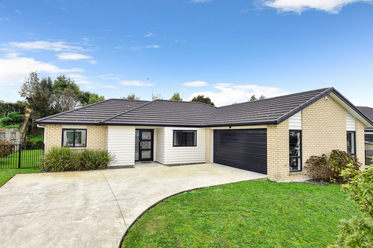 14 Patatee Terrace, Baverstock, Hamilton, Waikato - Carousel 1