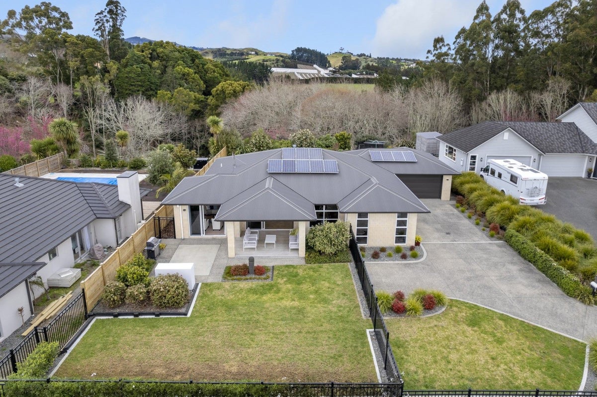 19 Louise Drive, Ohauiti, Tauranga - Carousel 2