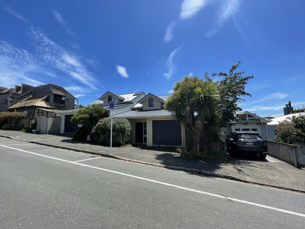 2/110 Britomart Street, Berhampore, Wellington - Carousel 2