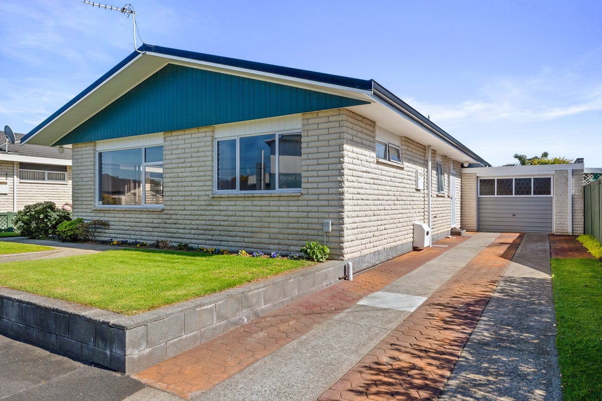 3 Karaka Street, Merrilands, New Plymouth - Carousel 18
