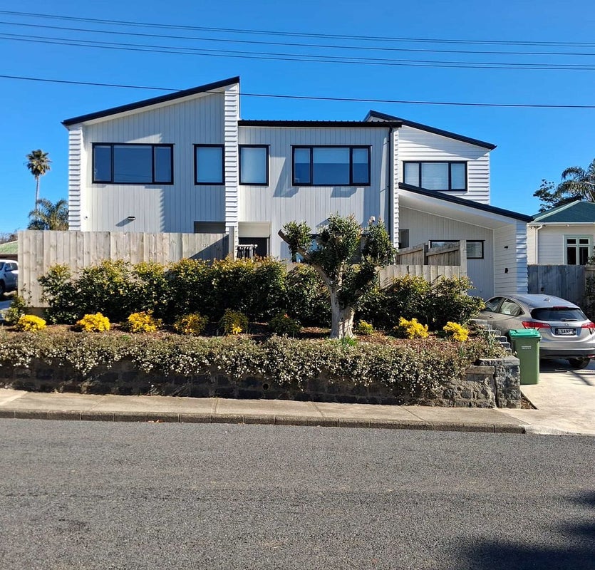 33C Sturges Avenue, Otahuhu, Auckland - Carousel 1
