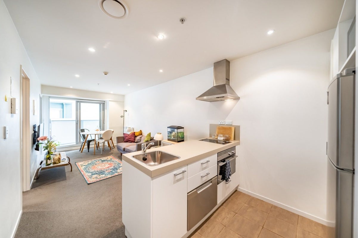 210/74 Taranaki ST, TE ARO, WELLINGTON - Carousel 1